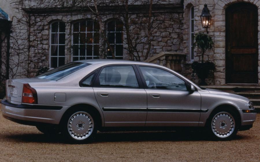  Volvo S80 1998 года  (фото 2 из 21)